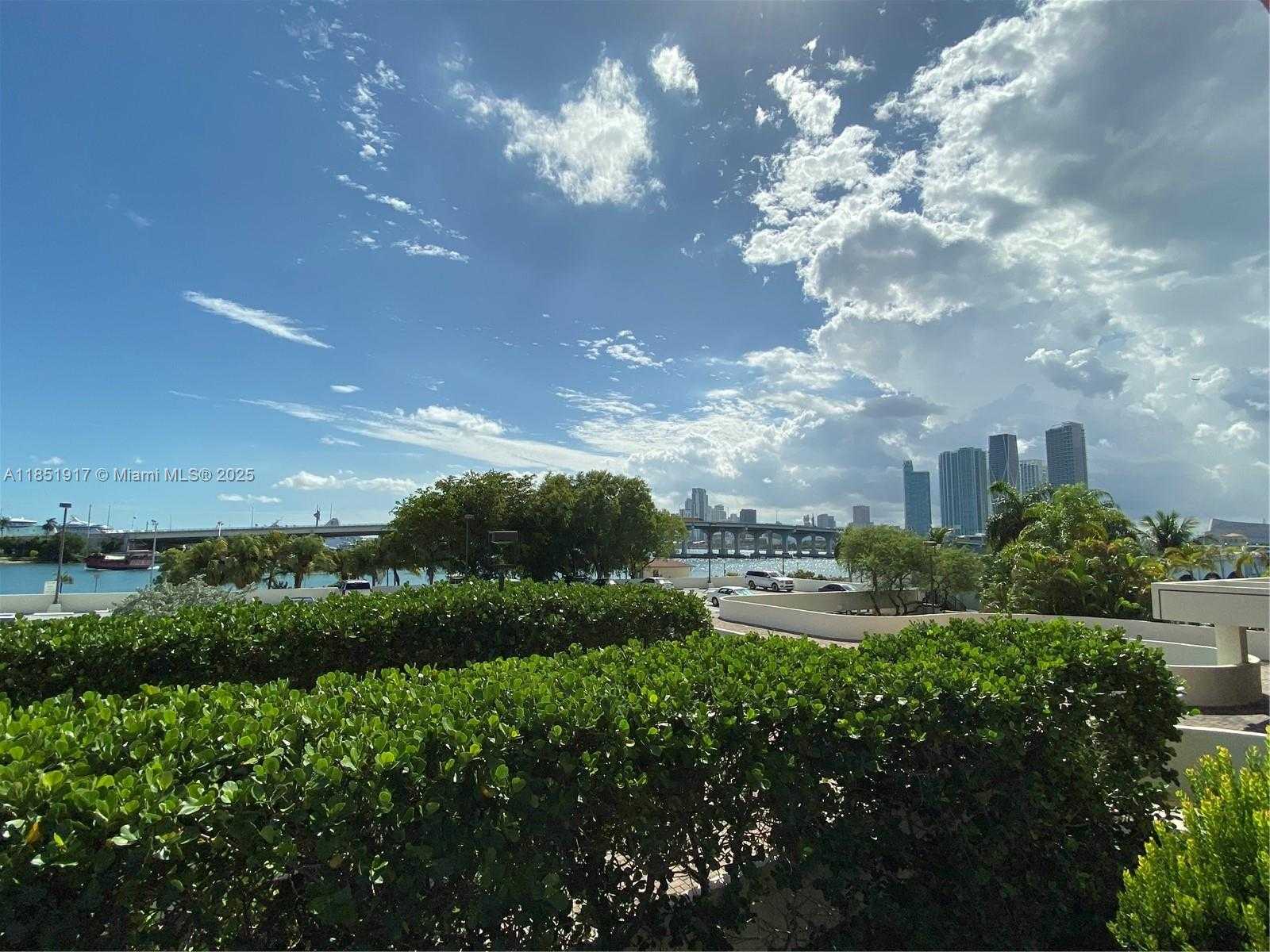 Small Image of 801 NORTH VENETIAN DRIVE #202, Miami Number 25