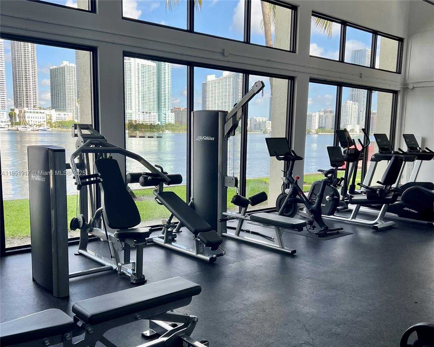 Small Image of 801 NORTH VENETIAN DRIVE #202, Miami Number 28
