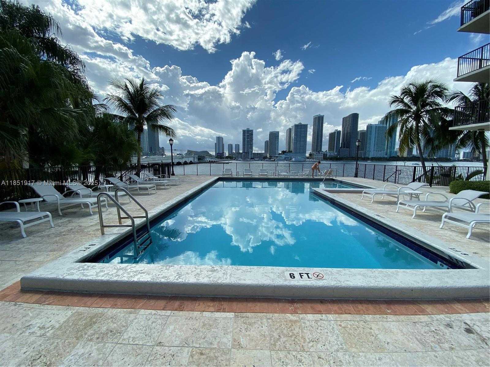 Small Image of 801 NORTH VENETIAN DRIVE #202, Miami Number 34
