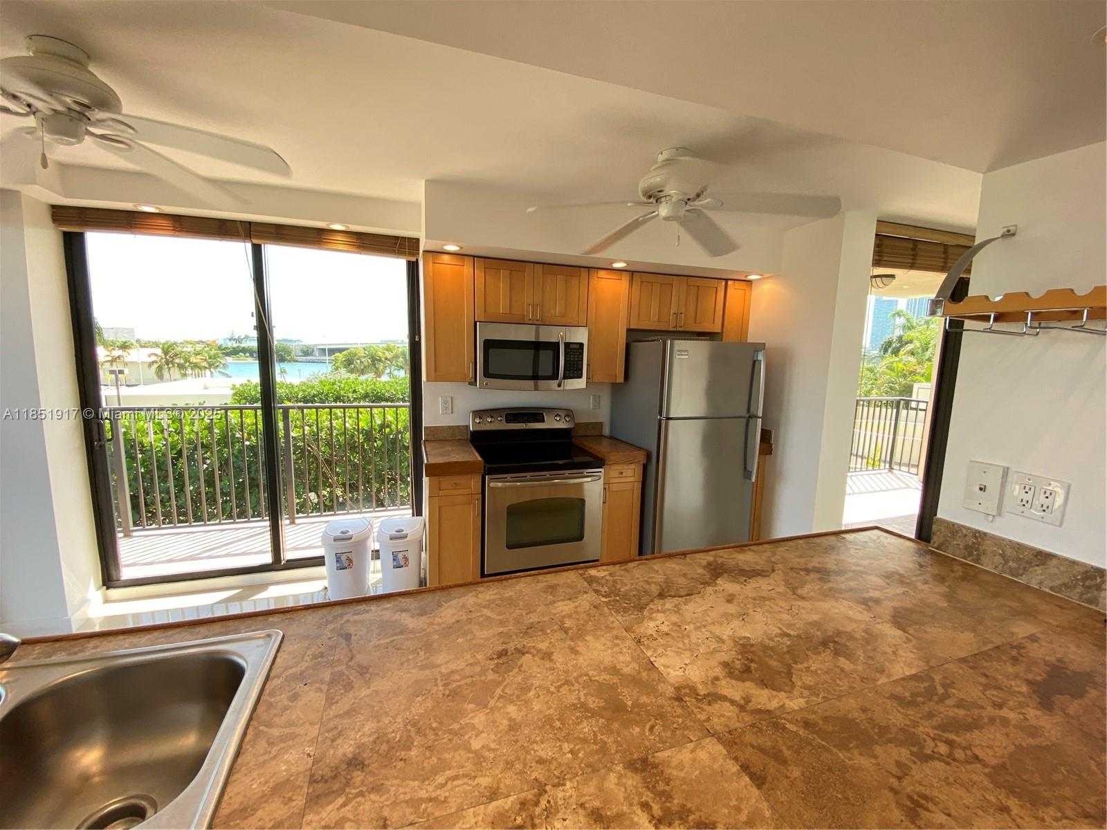 Small Image of 801 NORTH VENETIAN DRIVE #202, Miami Number 5