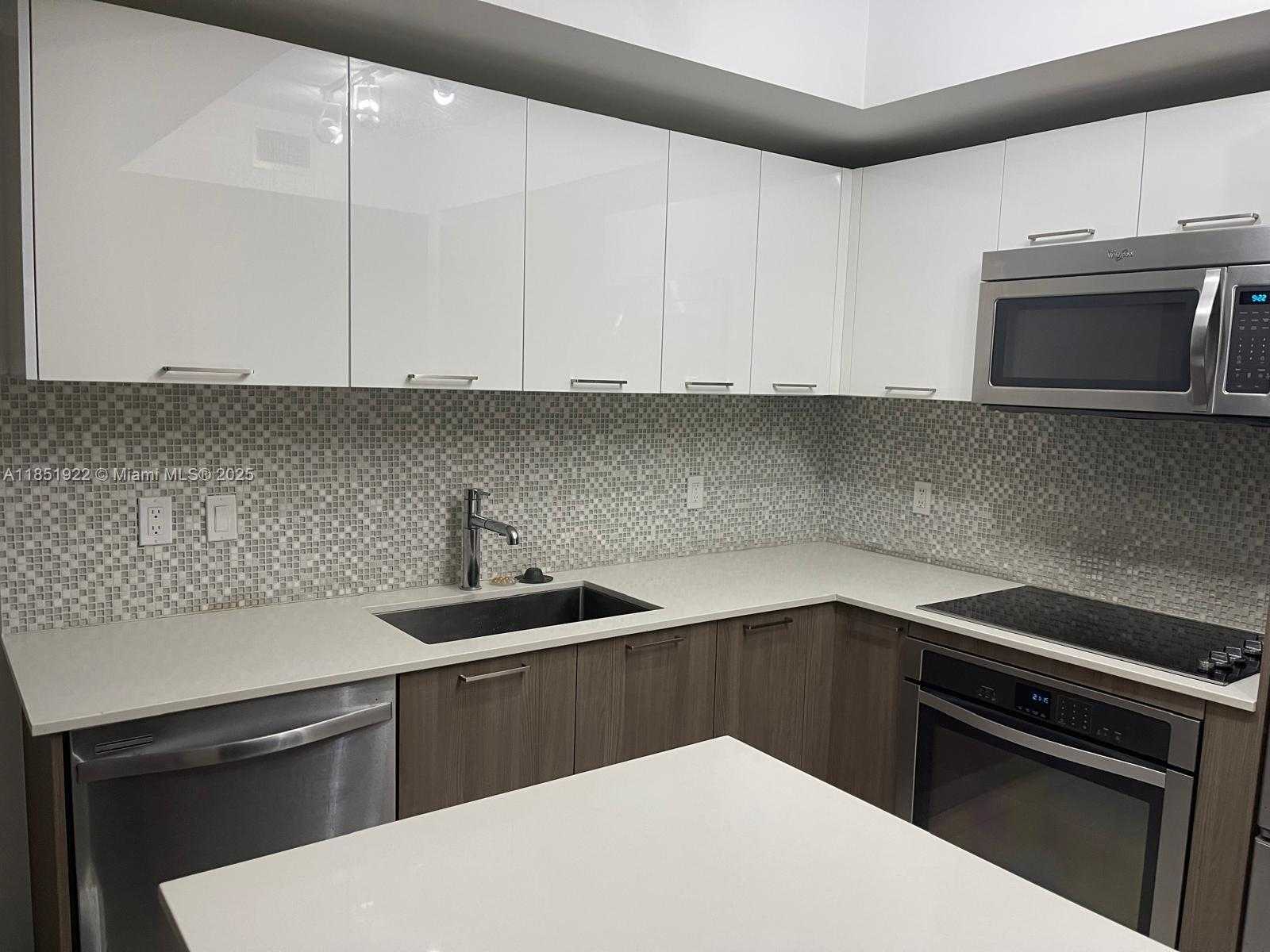 Small Image of 5252 NORTH WEST 85TH AVE #1809, Doral Number 3