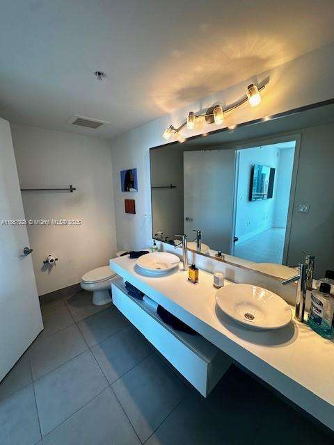 Small Image of 92 SOUTH WEST 3RD ST #4401, Miami Number 25