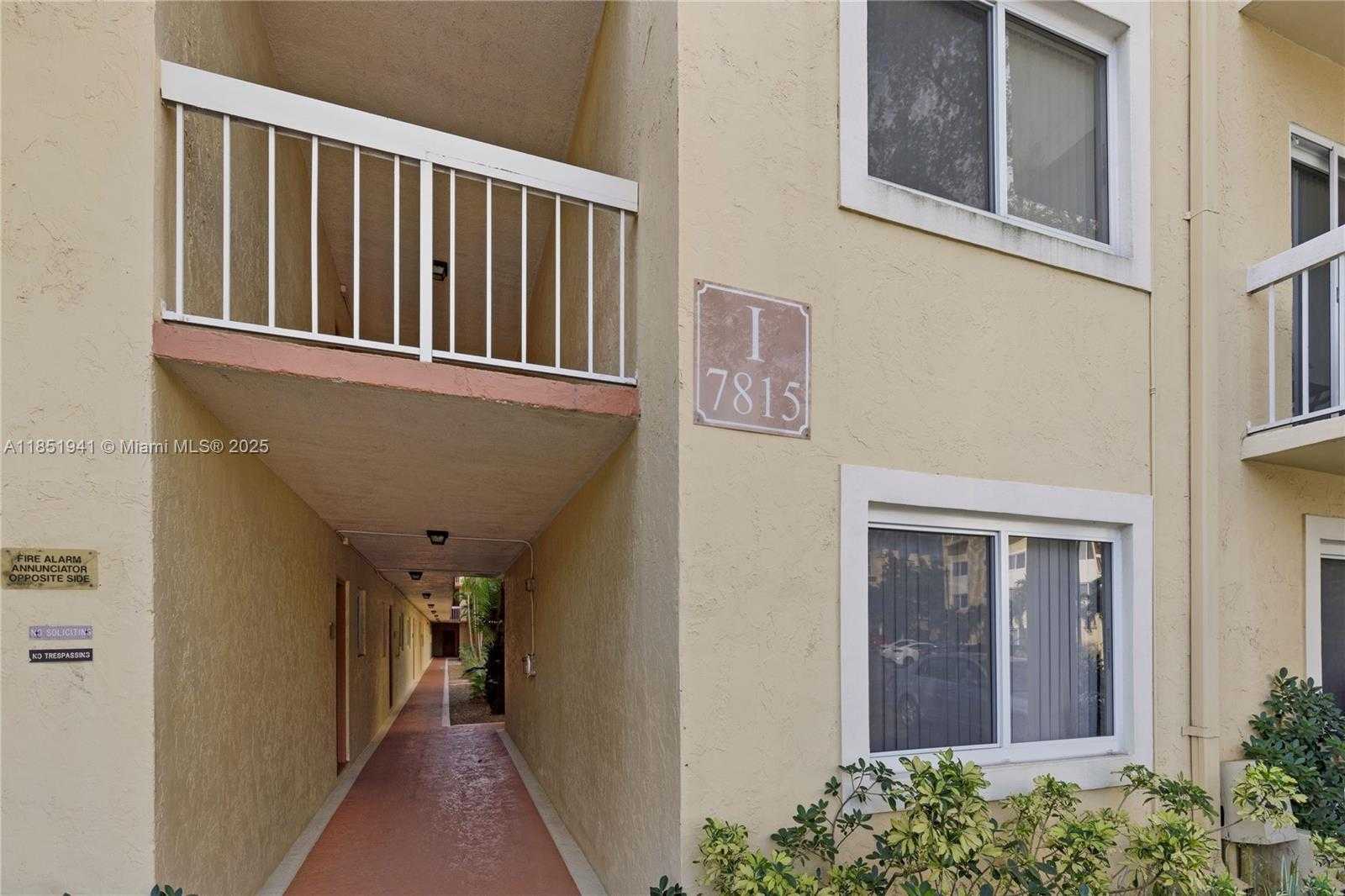 Small Image of 7815 CAMINO REAL #I101, Miami Number 2