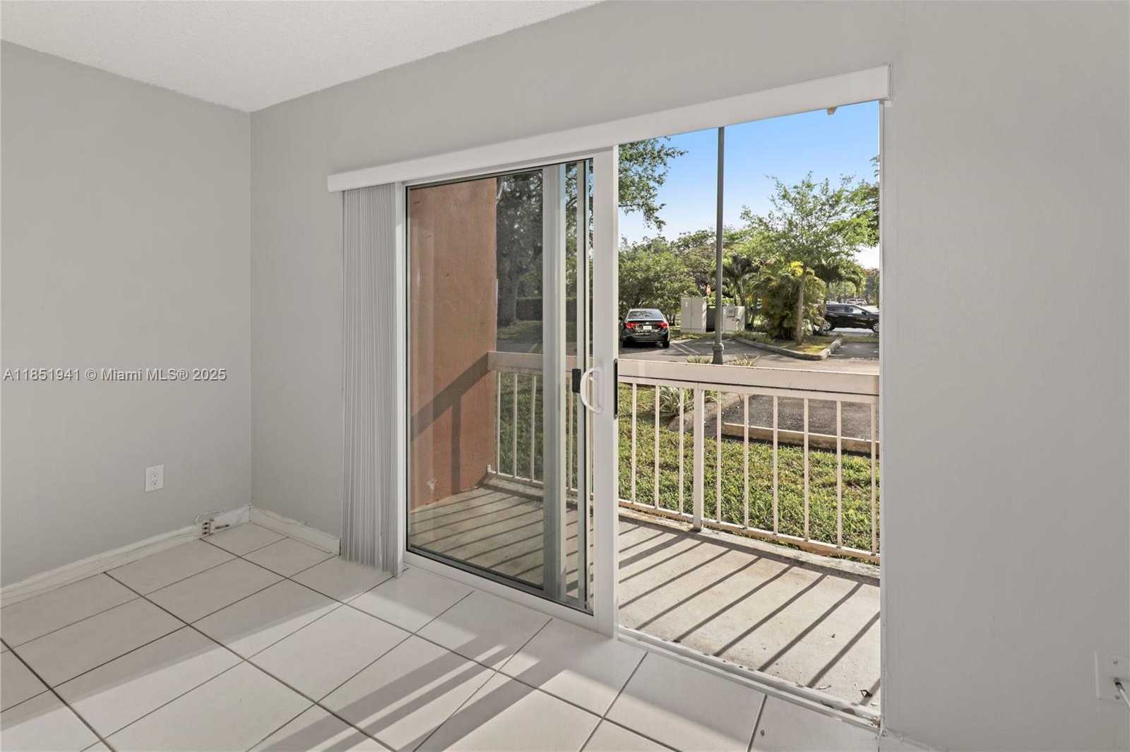 Small Image of 7815 CAMINO REAL #I101, Miami Number 4