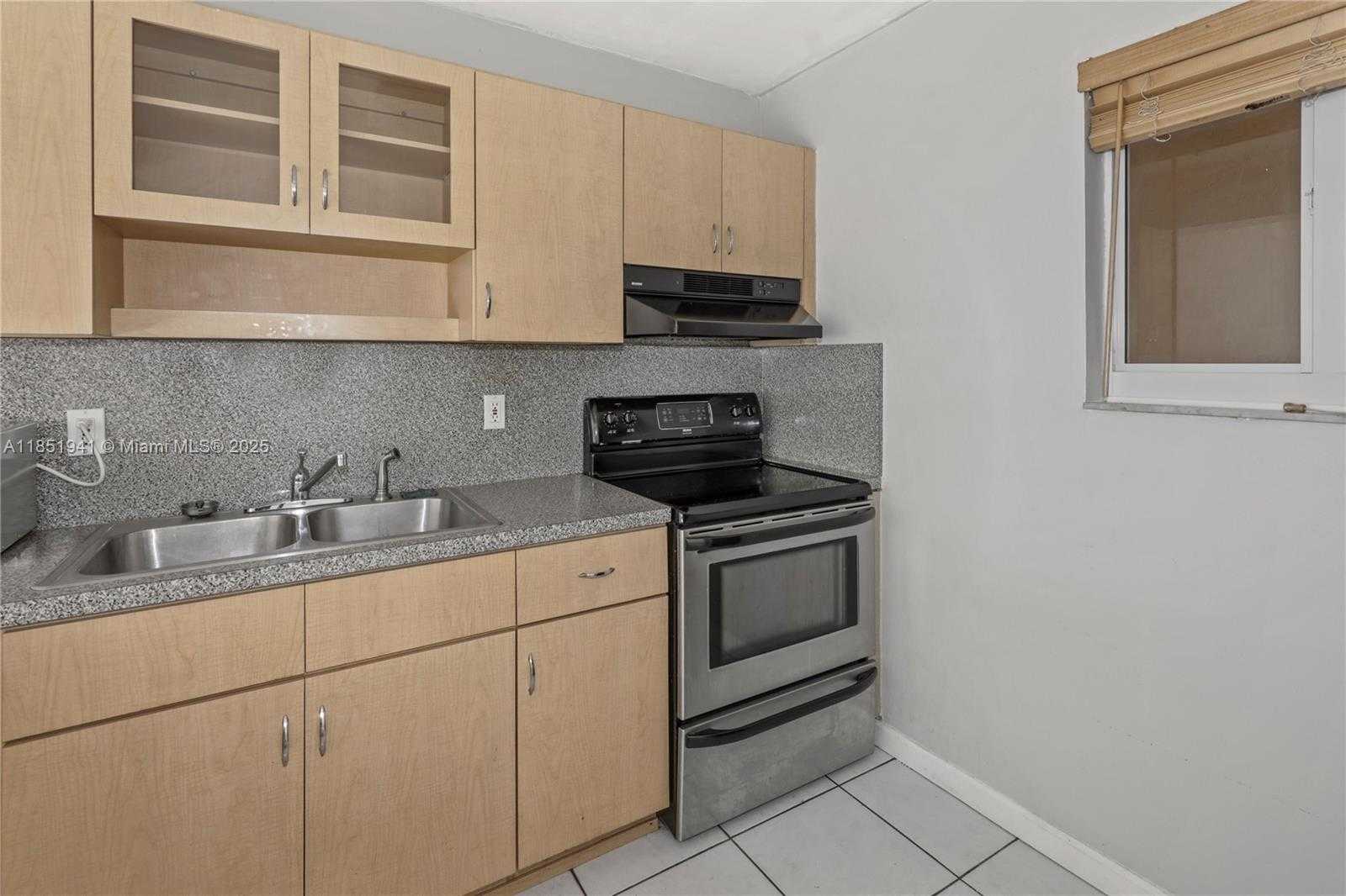 Small Image of 7815 CAMINO REAL #I101, Miami Number 6