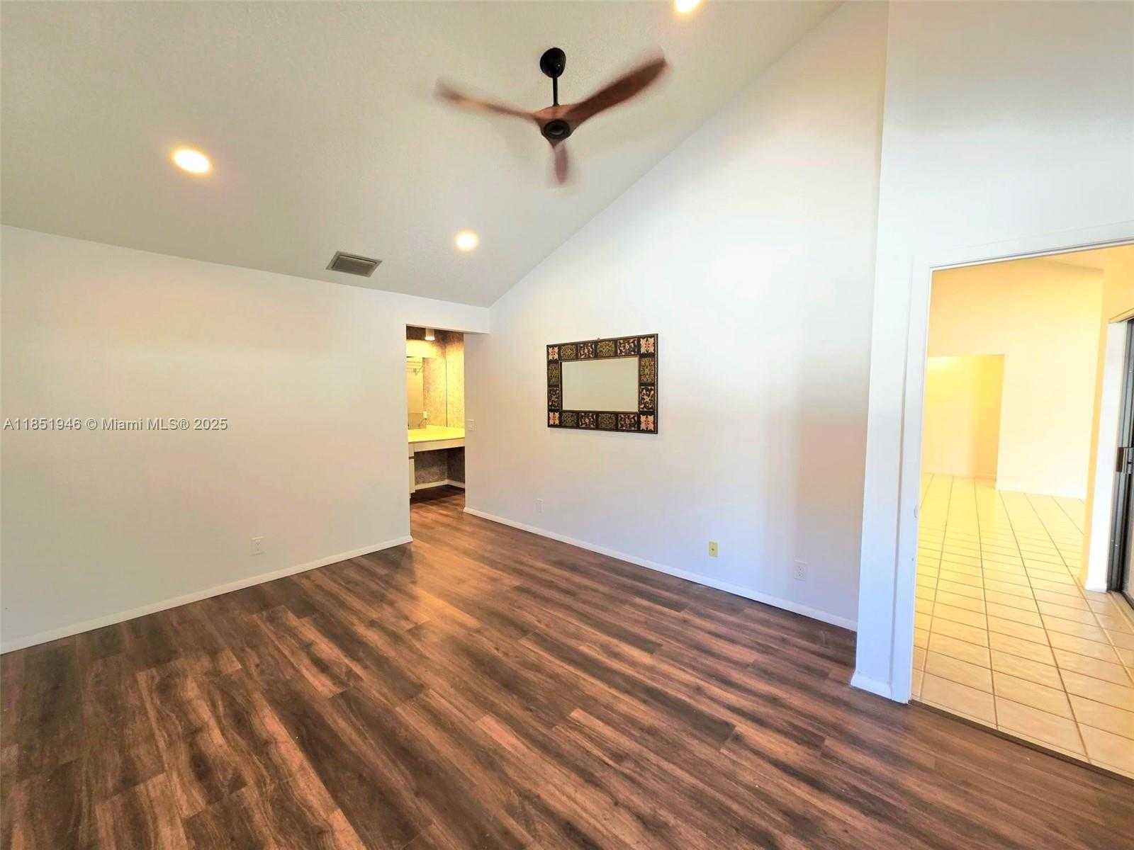 Small Image of 2320 DOVER #2320, Weston Number 25