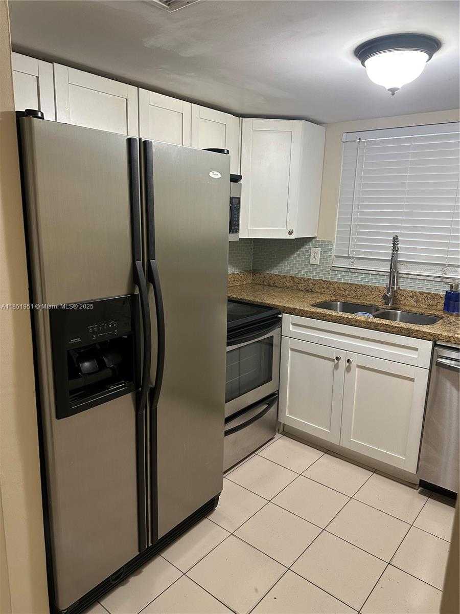 Small Image of 230 NORTH WEST 87TH AVE #I111, Miami Number 8