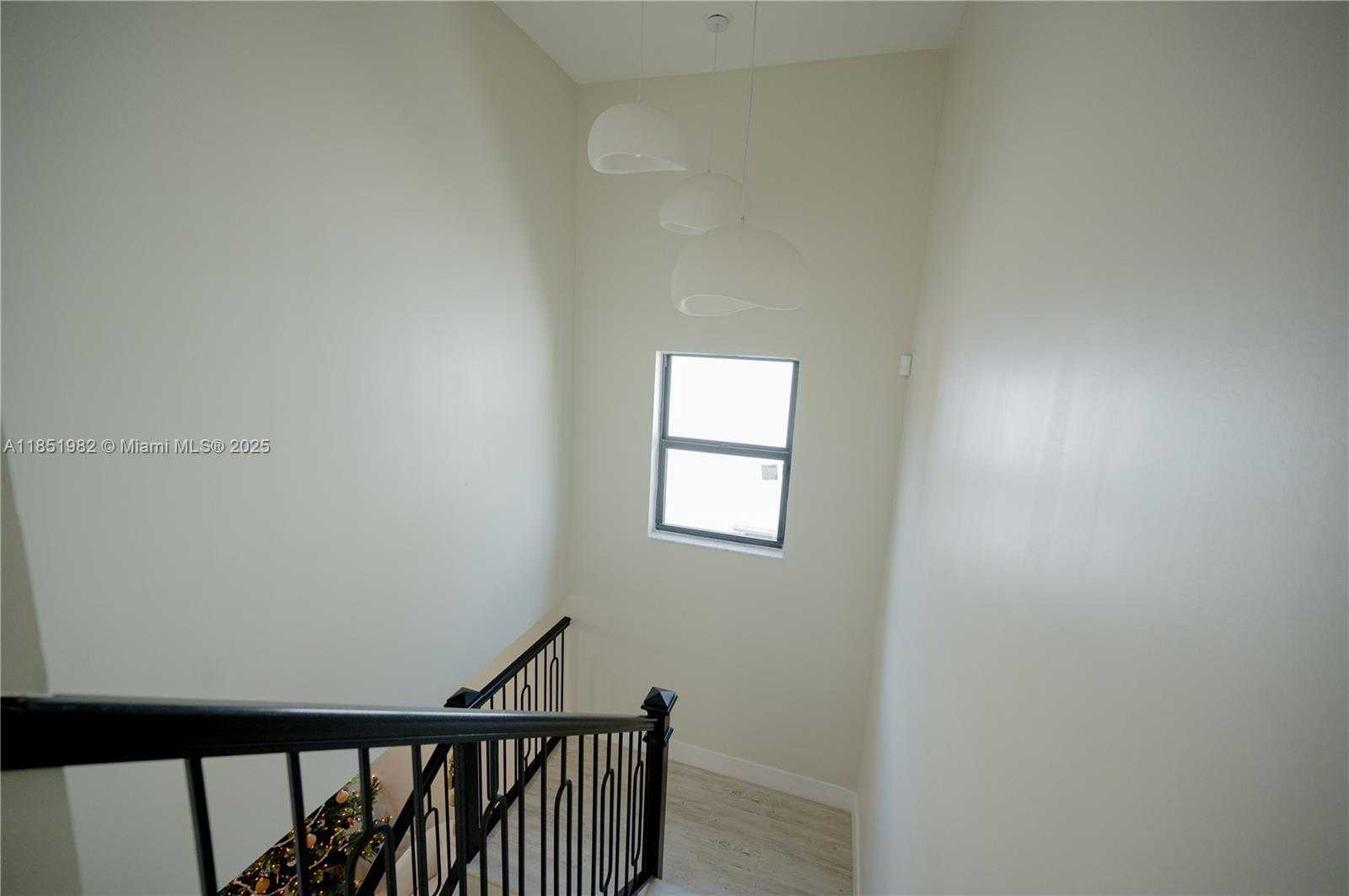 Small Image of 15282 SOUTH WEST 173RD LN, Miami Number 31