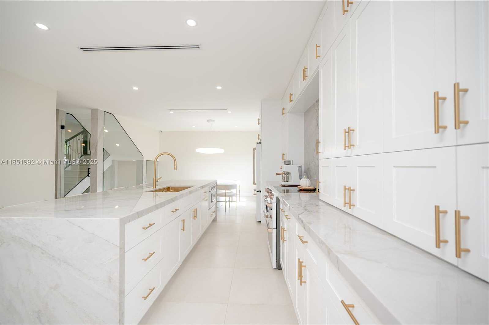 Small Image of 15282 SOUTH WEST 173RD LN, Miami Number 9