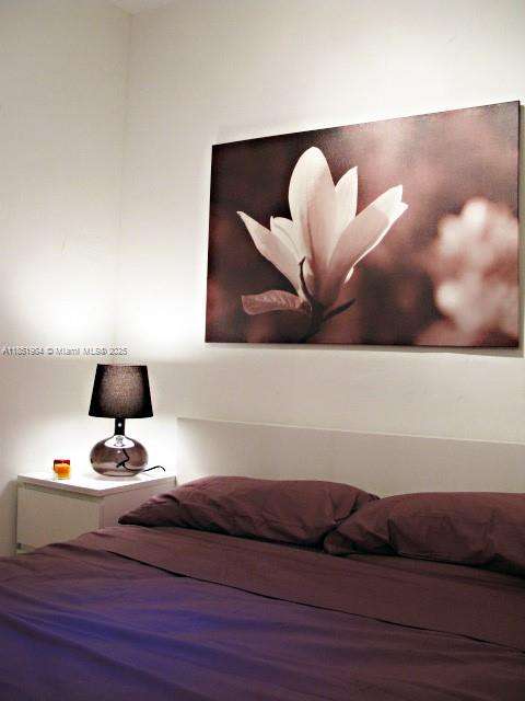 Small Image of 921 MERIDIAN AVE #9, Miami Beach Number 15