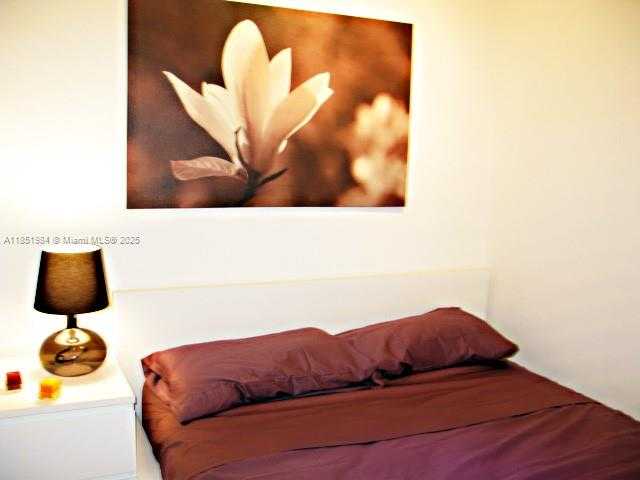 Small Image of 921 MERIDIAN AVE #9, Miami Beach Number 6