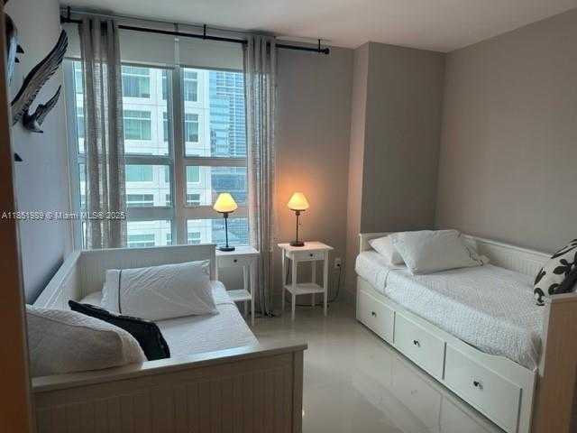 Small Image of 950 BRICKELL BAY DR #2104, Miami Number 20