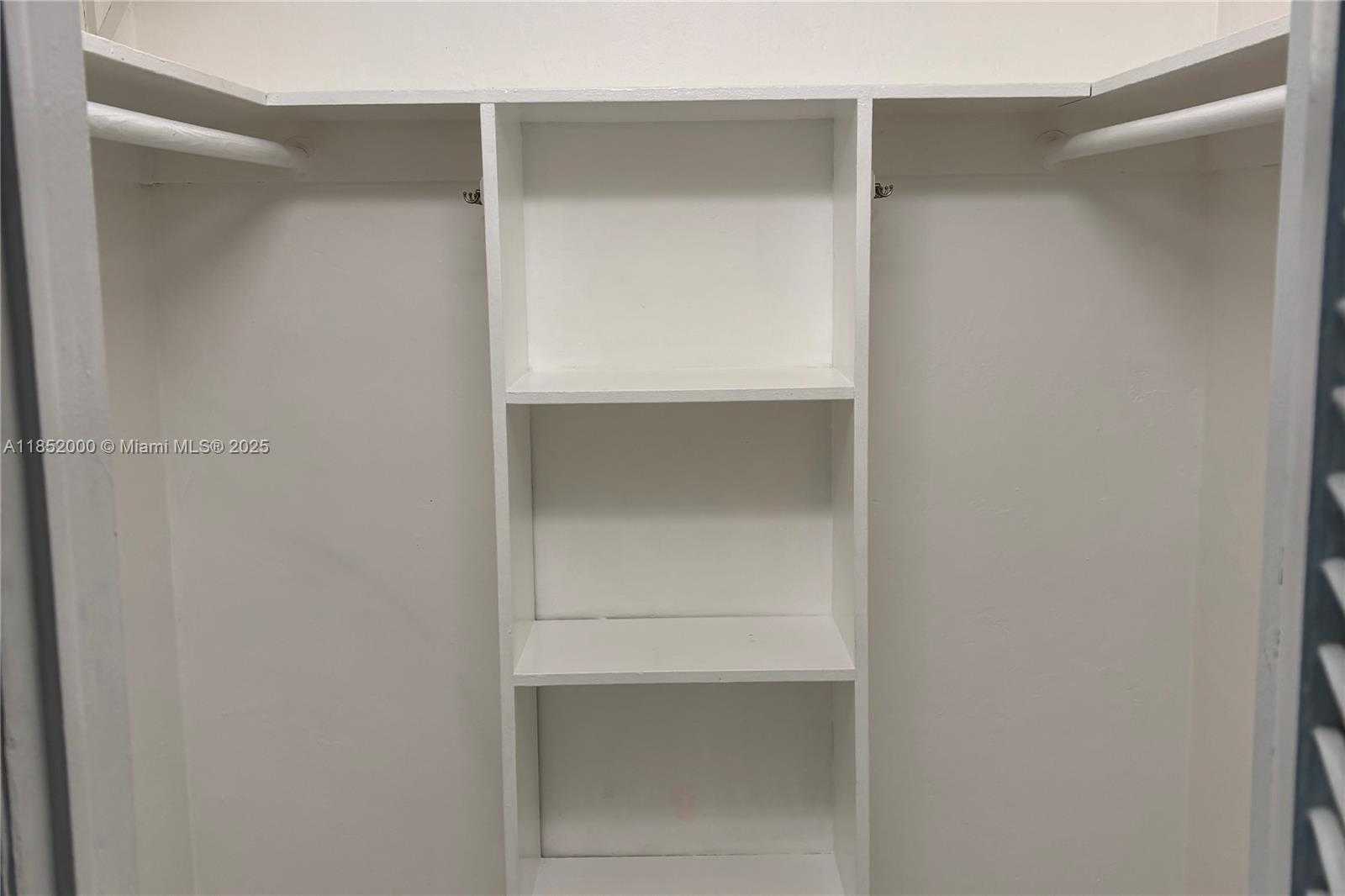 Small Image of 1014 SALZEDO ST #203, Coral Gables Number 9