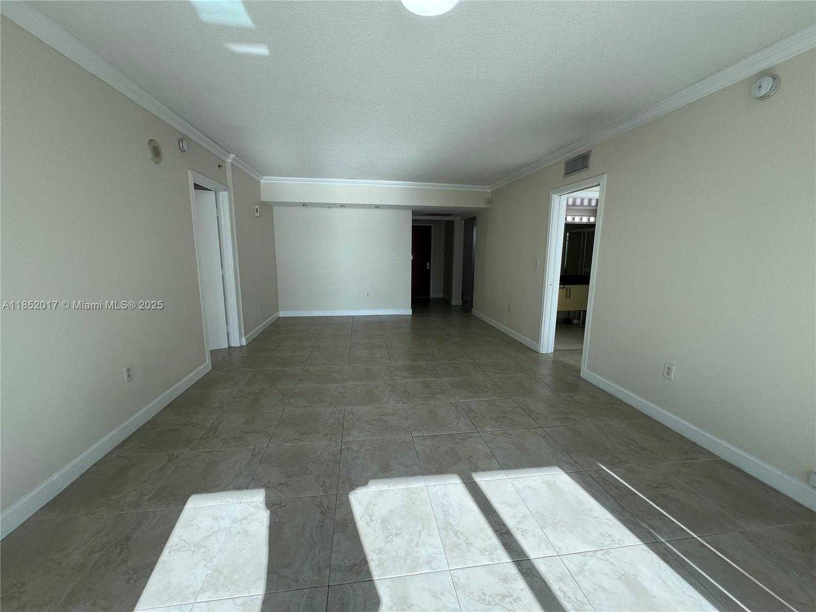 Small Image of 31 SOUTH EAST 5TH ST #3208, Miami Number 11