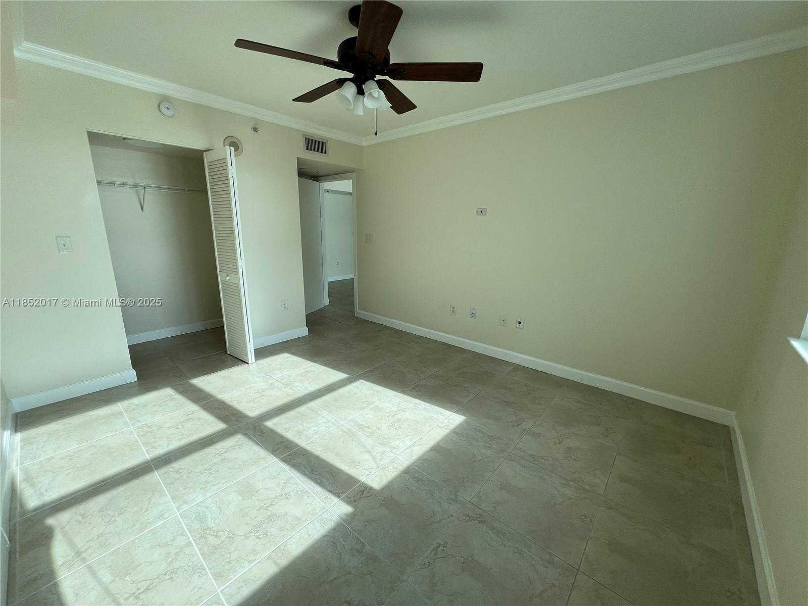 Small Image of 31 SOUTH EAST 5TH ST #3208, Miami Number 12