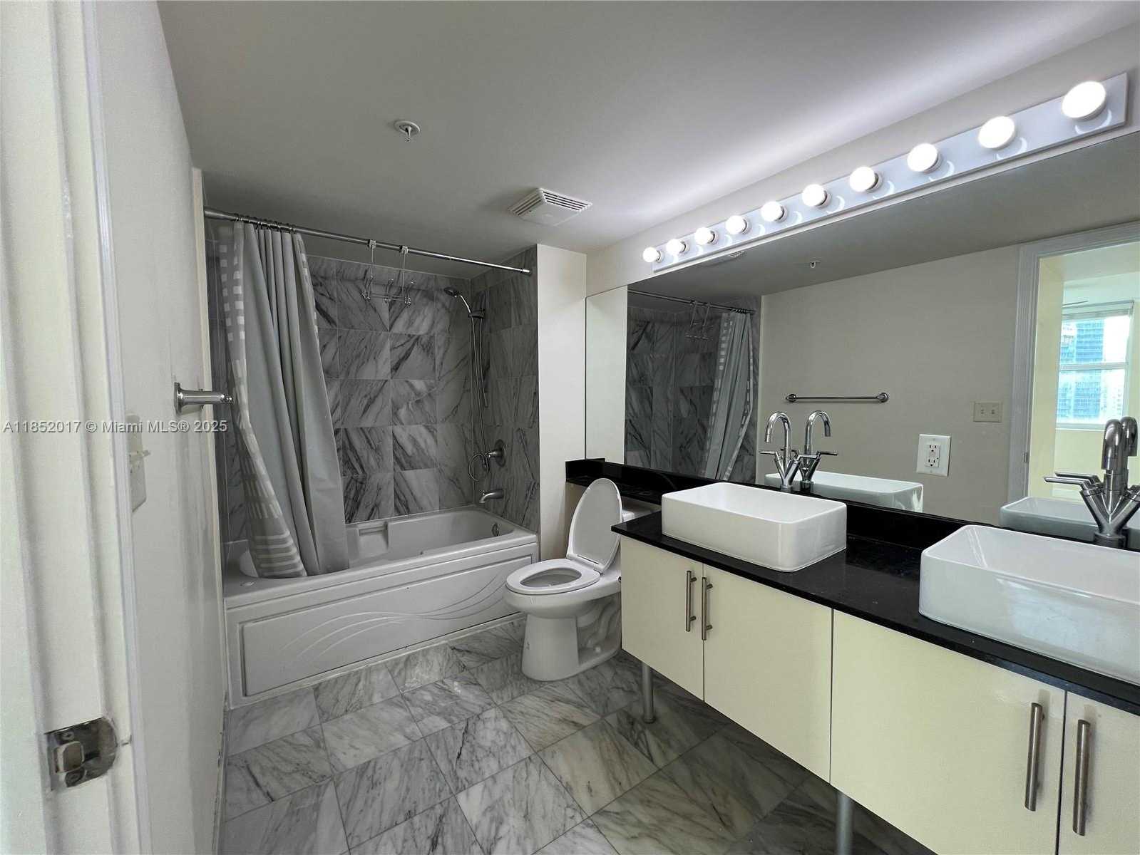 Small Image of 31 SOUTH EAST 5TH ST #3208, Miami Number 18