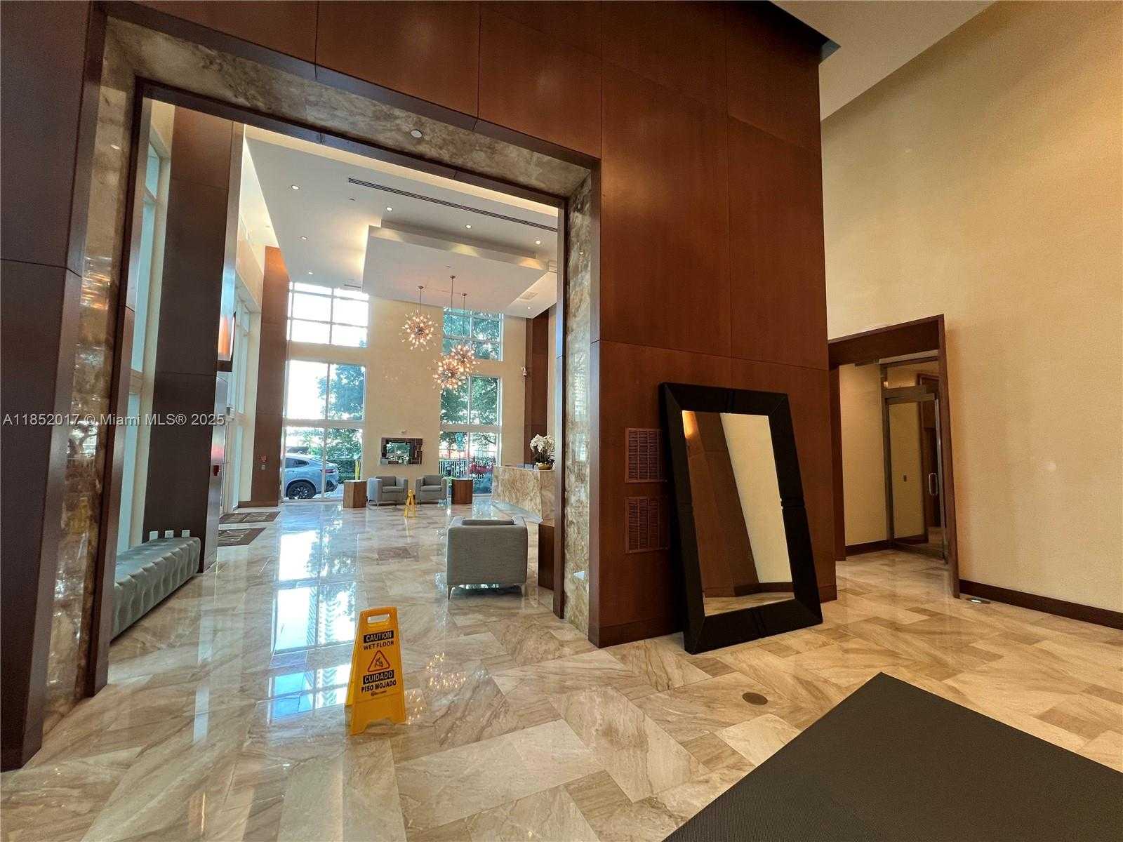 Small Image of 31 SOUTH EAST 5TH ST #3208, Miami Number 3