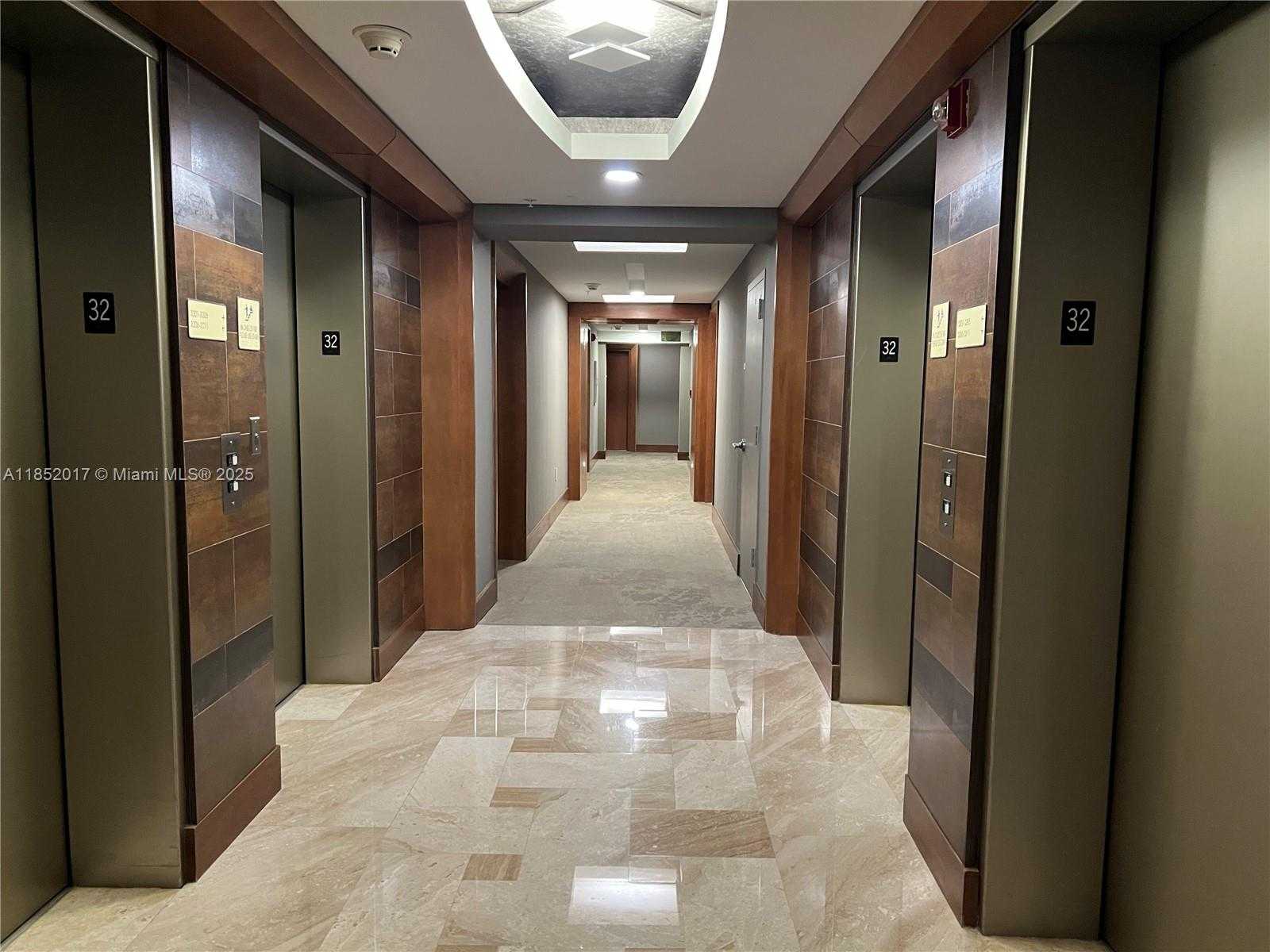 Small Image of 31 SOUTH EAST 5TH ST #3208, Miami Number 5