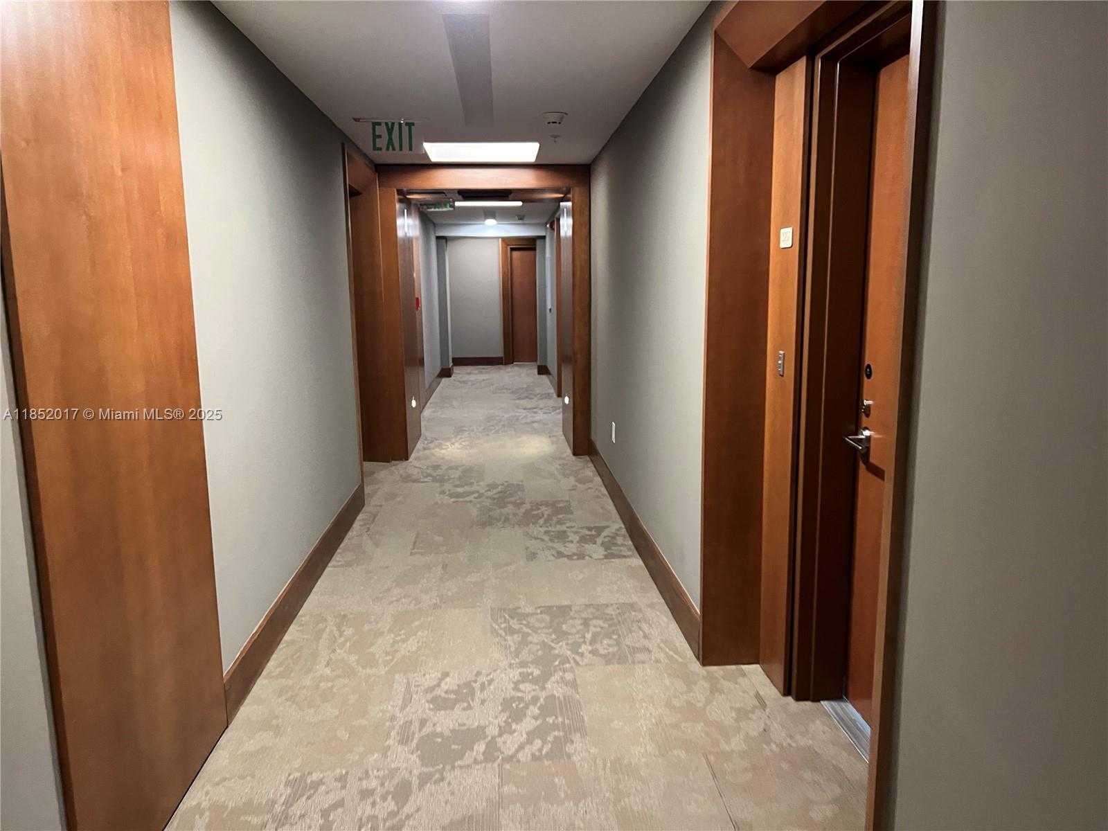Small Image of 31 SOUTH EAST 5TH ST #3208, Miami Number 6