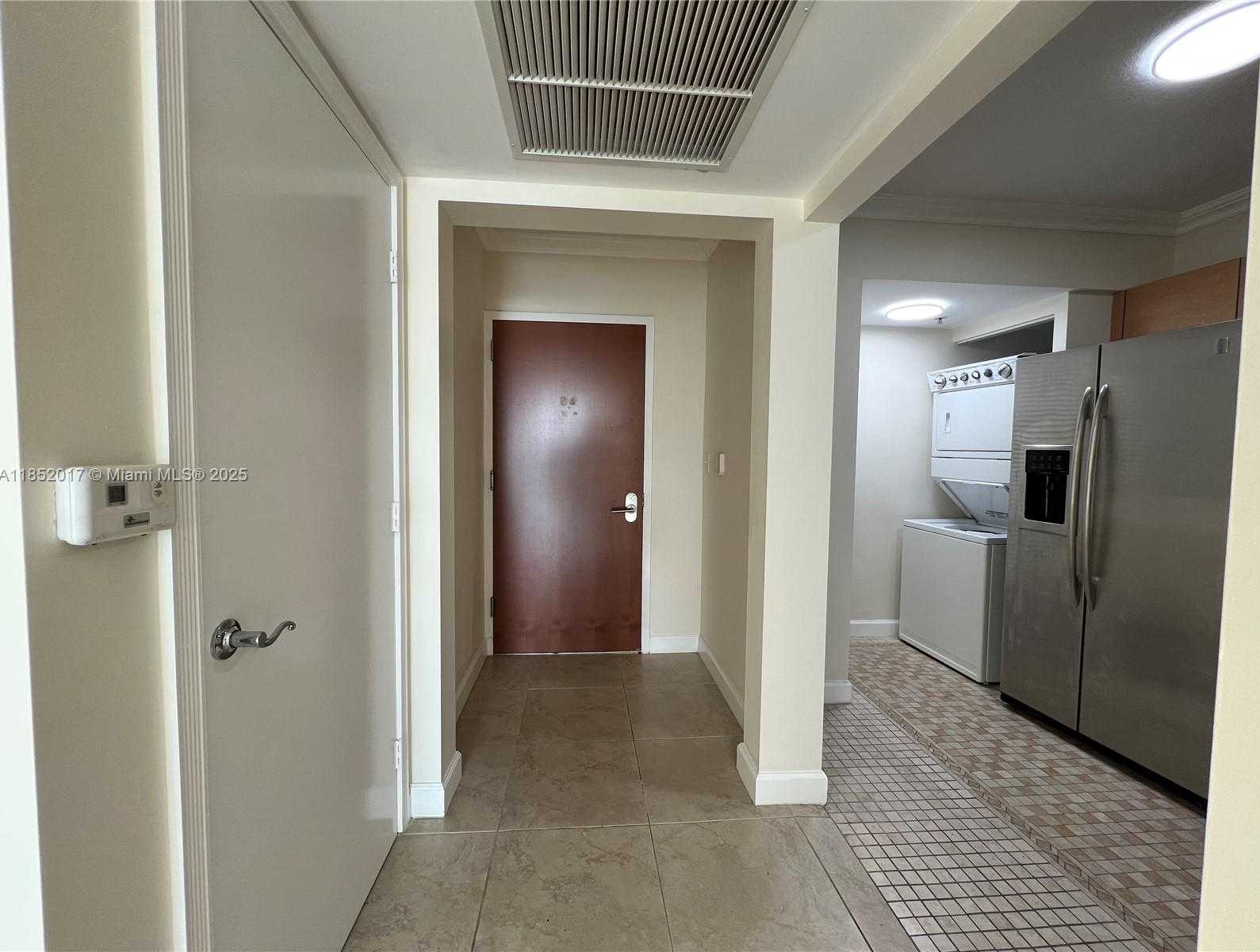 Small Image of 31 SOUTH EAST 5TH ST #3208, Miami Number 8