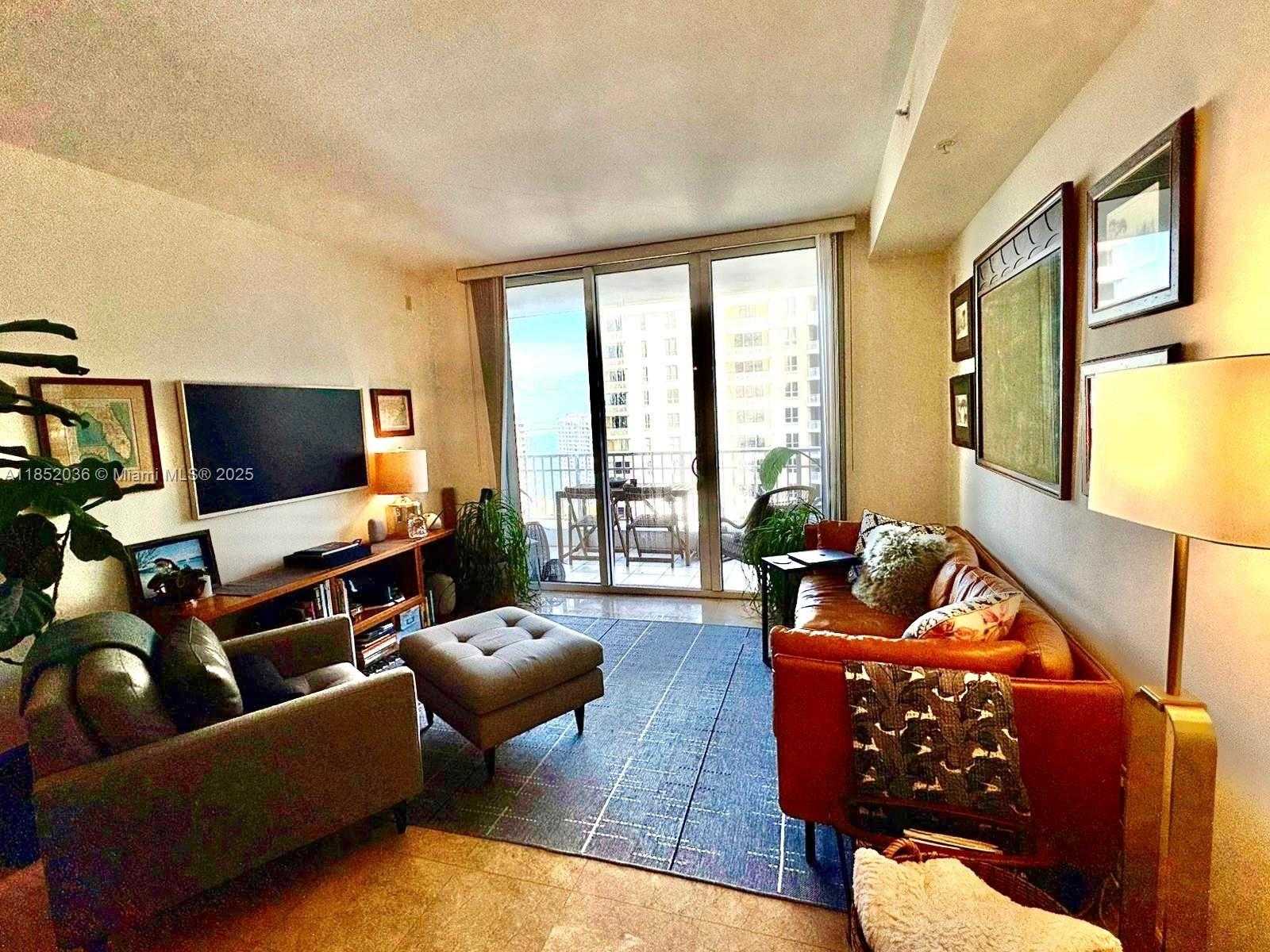 Small Image of 801 BRICKELL KEY BLVD #2207, Miami Number 4