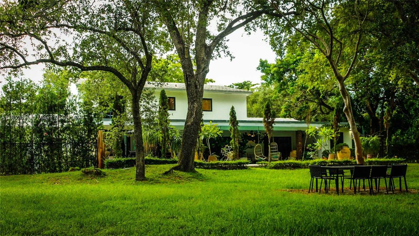 Small Image of 10700 OLD CUTLER RD, Coral Gables Number 14
