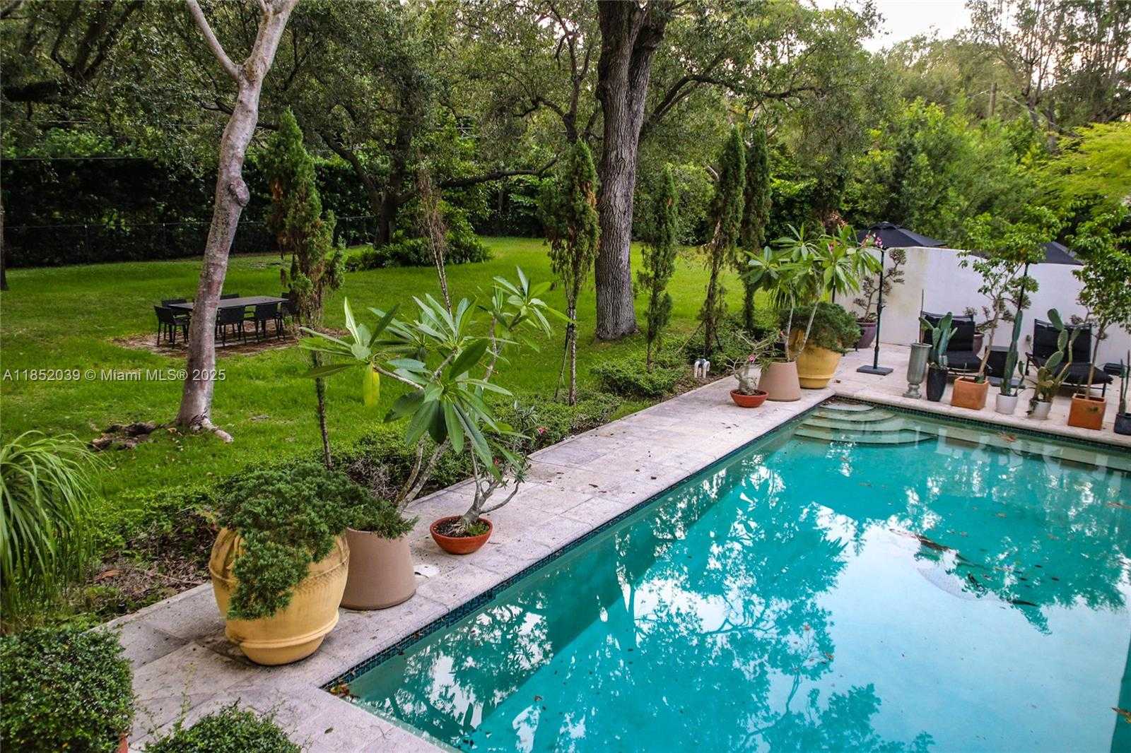 Small Image of 10700 OLD CUTLER RD, Coral Gables Number 20