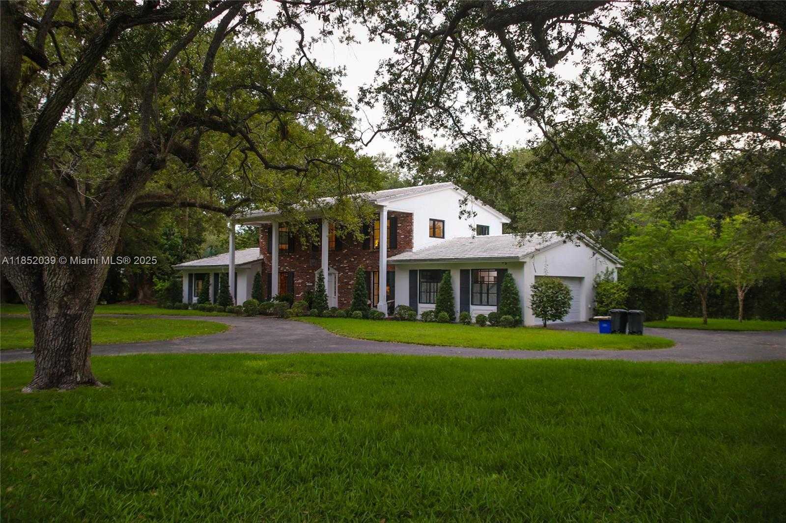 Small Image of 10700 OLD CUTLER RD, Coral Gables Number 21