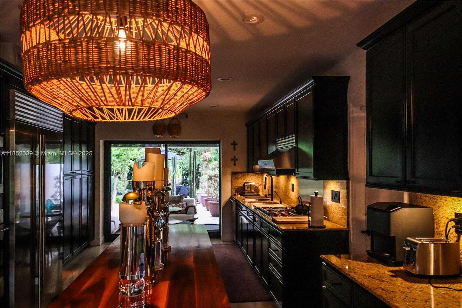 Small Image of 10700 OLD CUTLER RD, Coral Gables Number 9