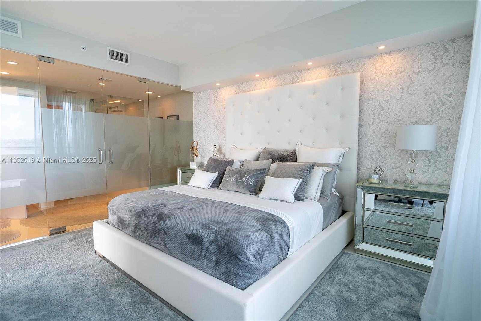 Small Image of 650 NORTH EAST 32ND ST #1701, Miami Number 19
