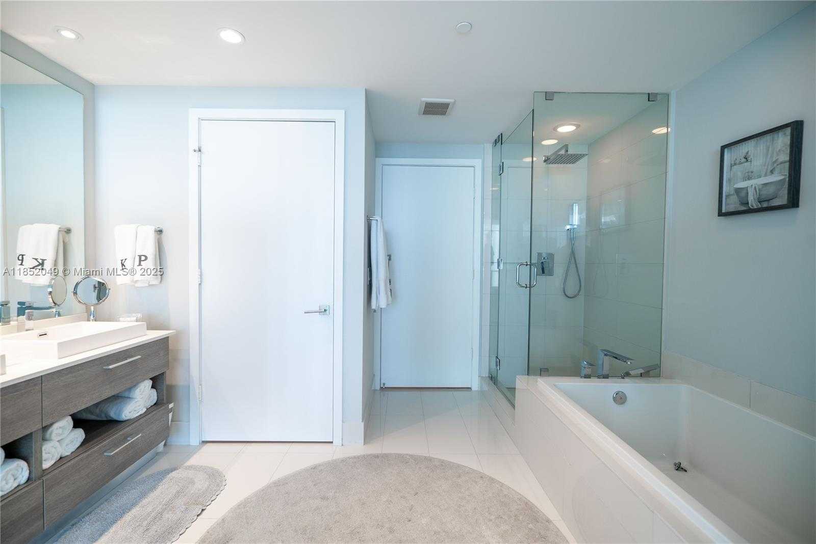 Small Image of 650 NORTH EAST 32ND ST #1701, Miami Number 21