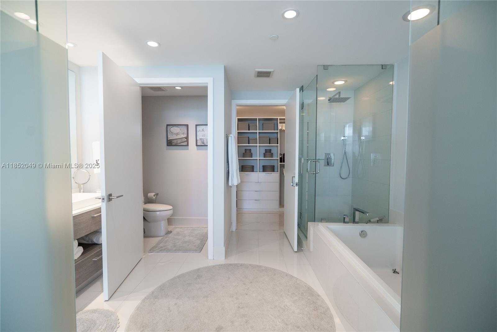 Small Image of 650 NORTH EAST 32ND ST #1701, Miami Number 22