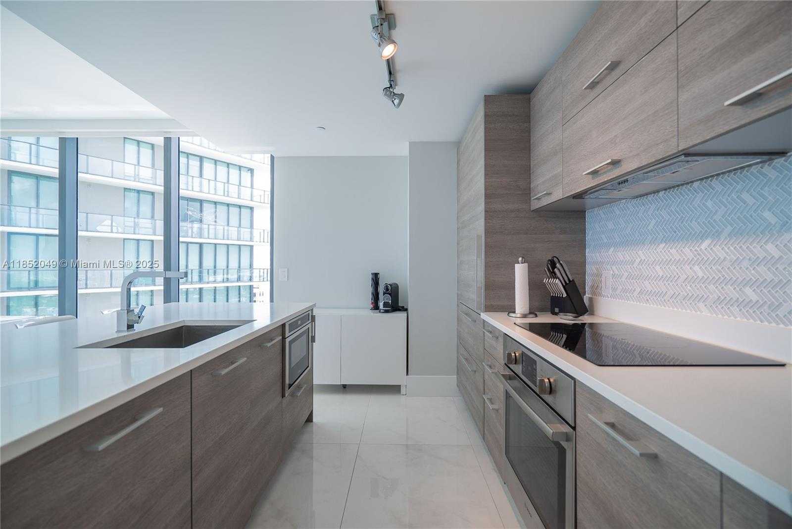 Small Image of 650 NORTH EAST 32ND ST #1701, Miami Number 3