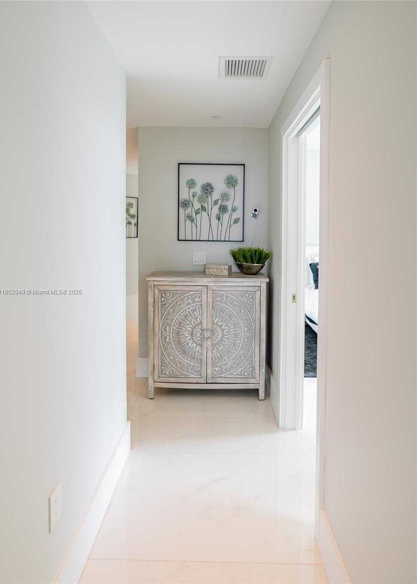 Small Image of 650 NORTH EAST 32ND ST #1701, Miami Number 30
