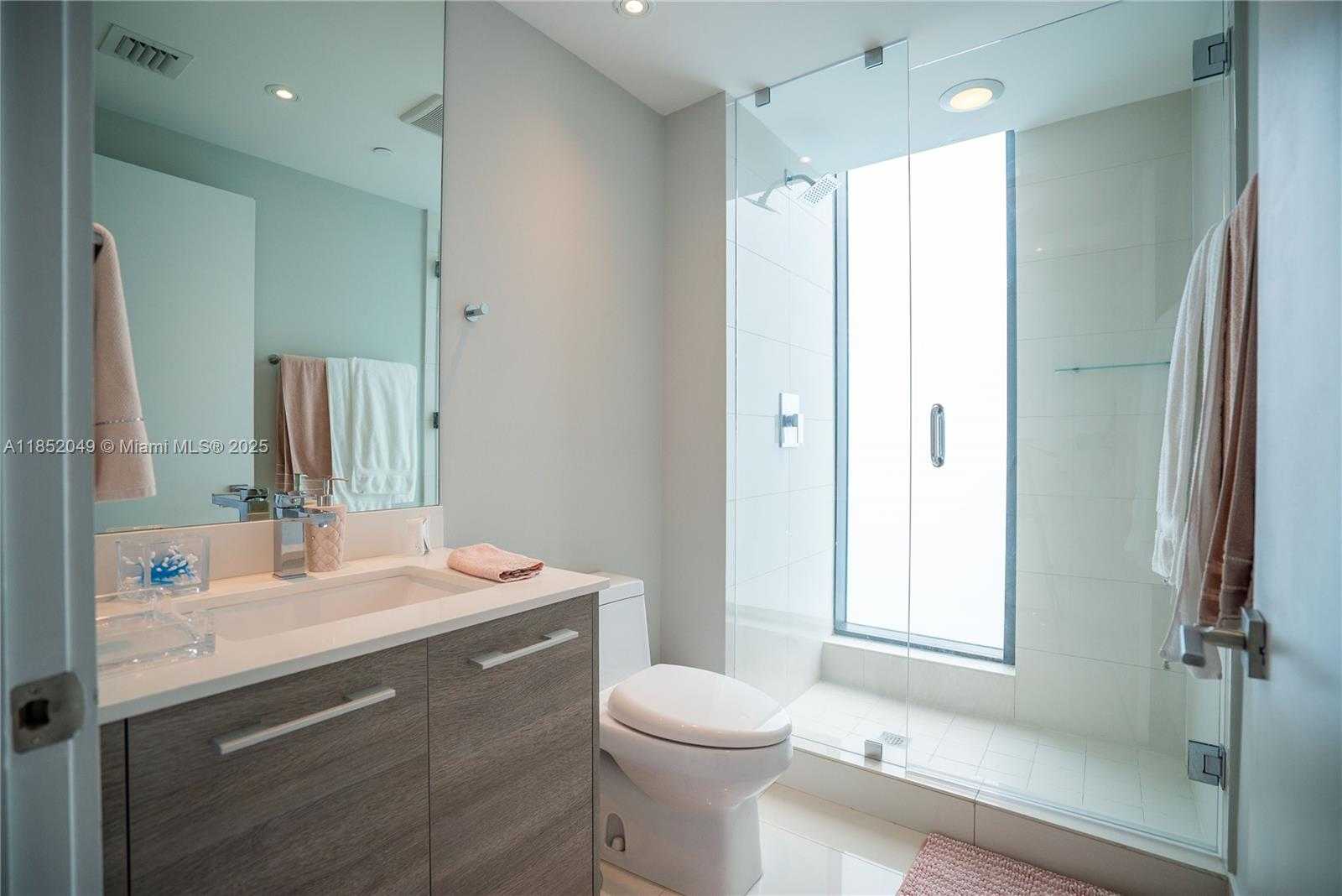 Small Image of 650 NORTH EAST 32ND ST #1701, Miami Number 31