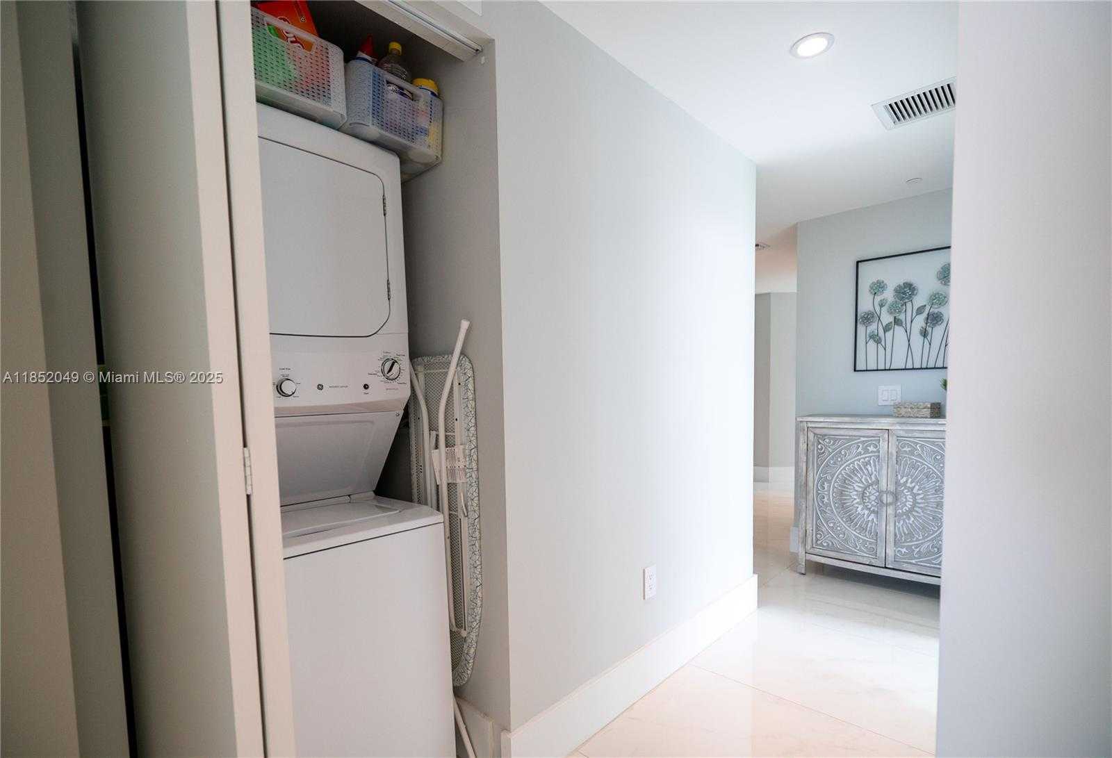 Small Image of 650 NORTH EAST 32ND ST #1701, Miami Number 36