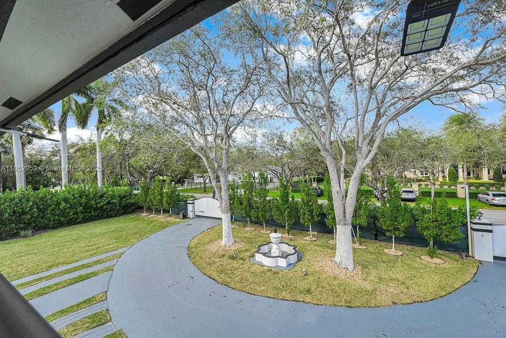 Small Image of 7830 SOUTH WEST 120TH ST, Pinecrest Number 43