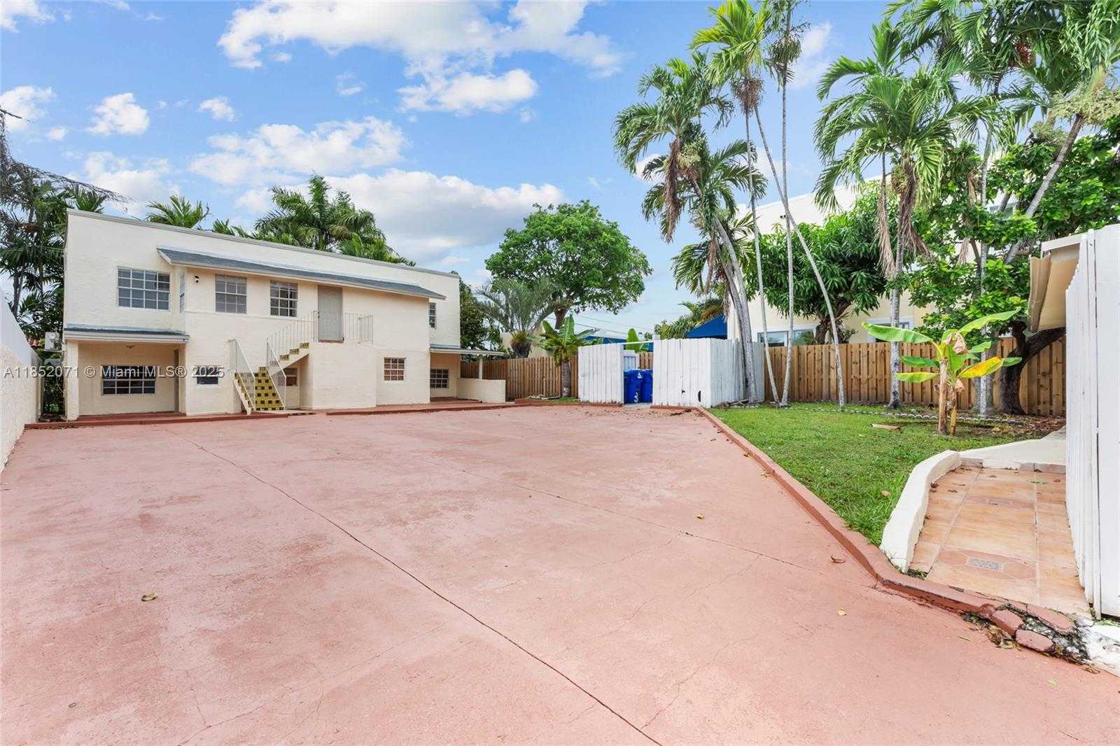 Small Image of 2385 SOUTH WEST 17TH ST #3, Miami Number 3