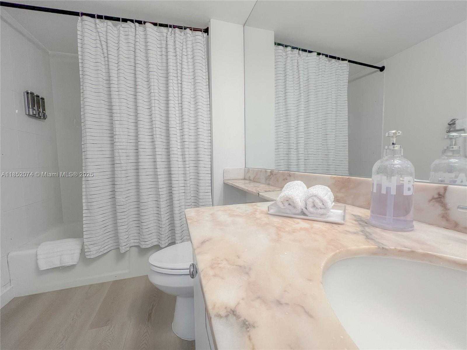 Small Image of 101 CRANDON BLVD #170, Key Biscayne Number 23