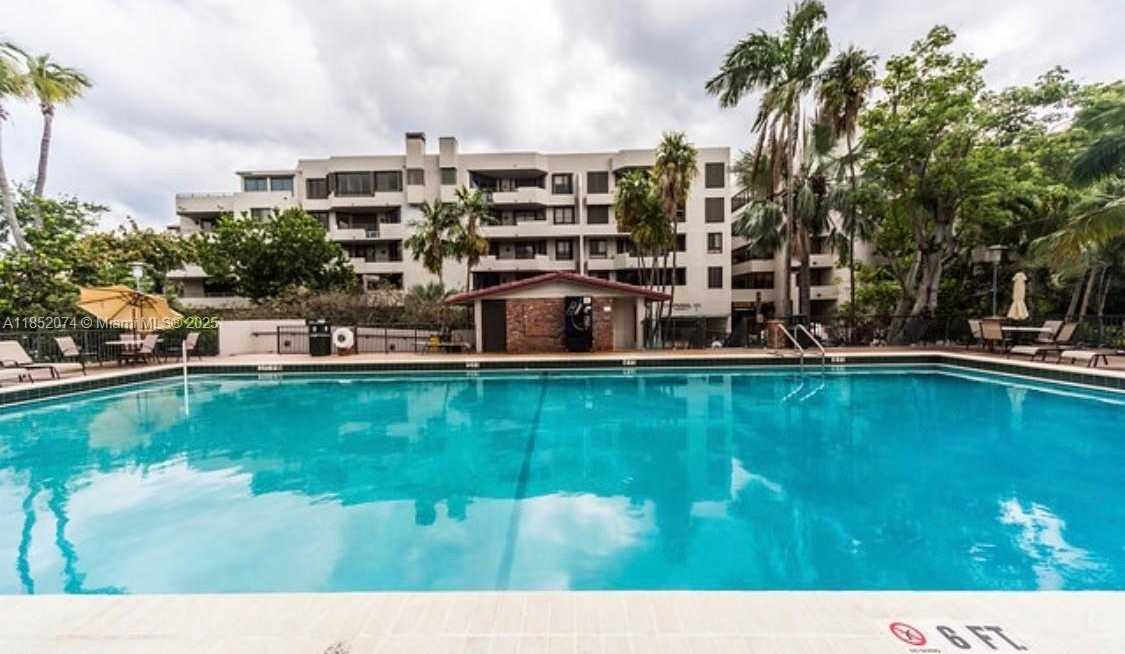 Small Image of 101 CRANDON BLVD #170, Key Biscayne Number 30