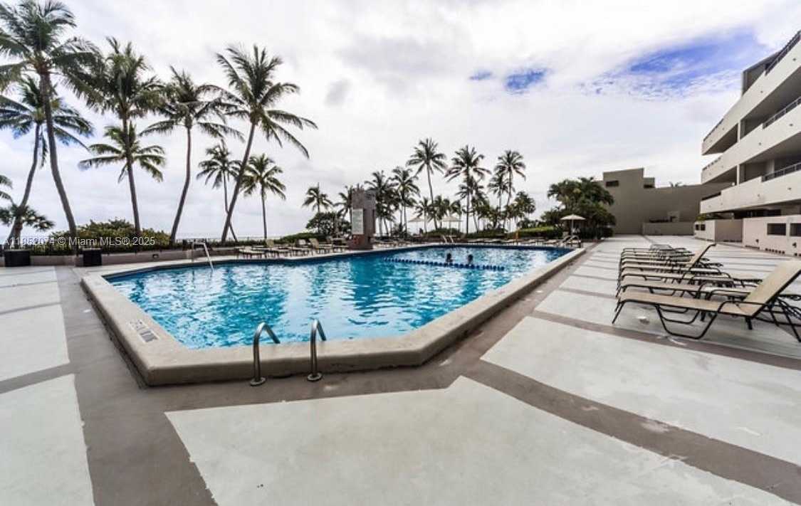 Small Image of 101 CRANDON BLVD #170, Key Biscayne Number 40