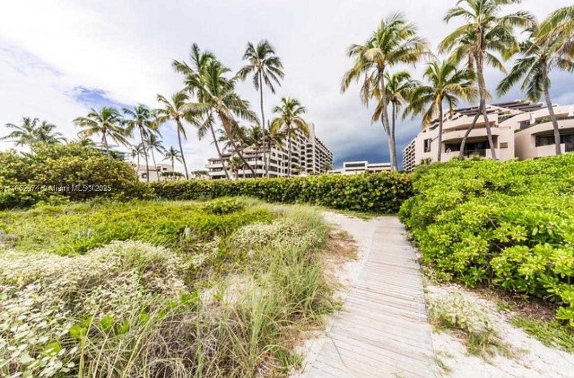 Small Image of 101 CRANDON BLVD #170, Key Biscayne Number 45