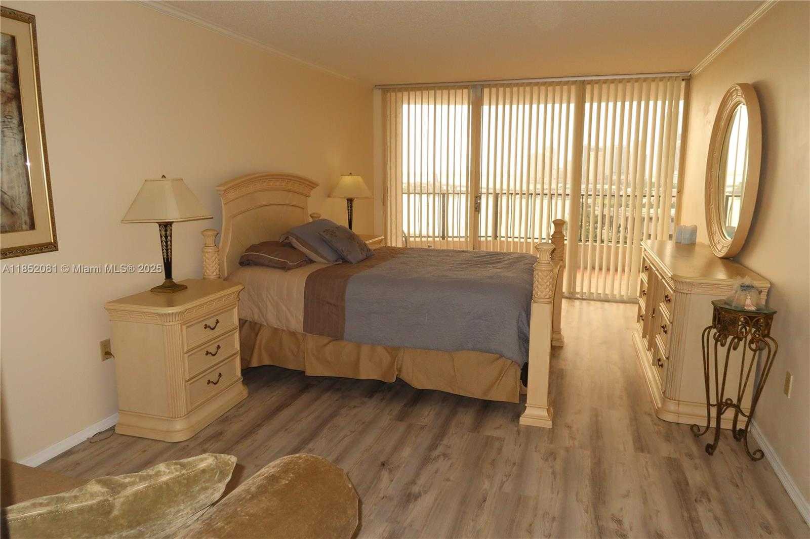 Small Image of 555 NORTH EAST 15TH ST #20K, Miami Number 12