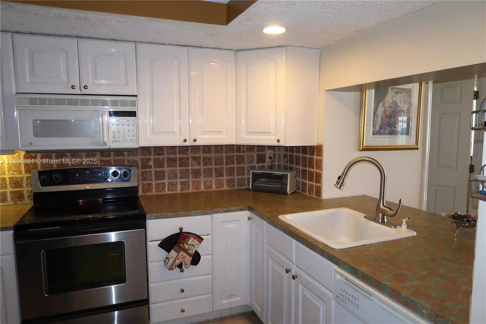 Small Image of 555 NORTH EAST 15TH ST #20K, Miami Number 7