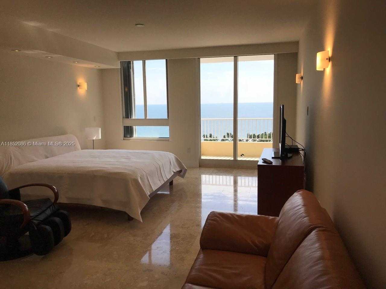 Small Image of 781 CRANDON BLVD #1604, Key Biscayne Number 12