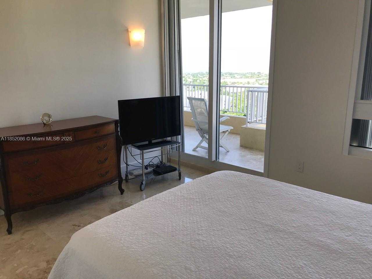 Small Image of 781 CRANDON BLVD #1604, Key Biscayne Number 22