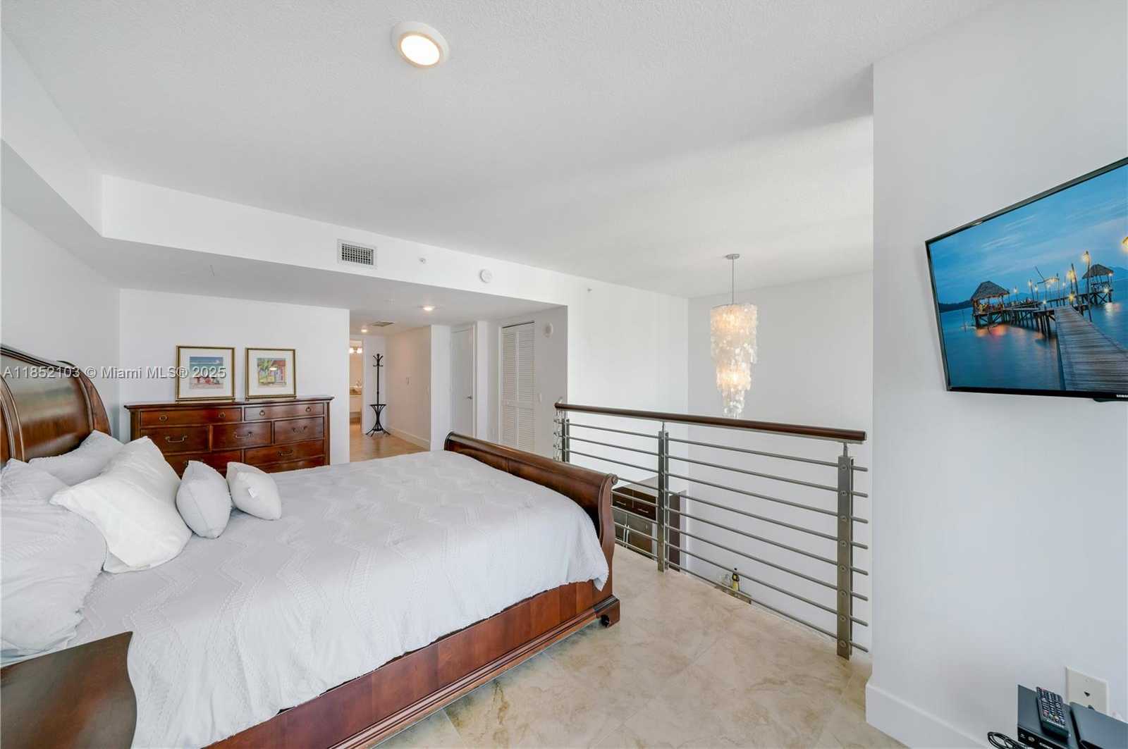 Small Image of 41 SOUTH EAST 5TH ST #1607, Miami Number 21