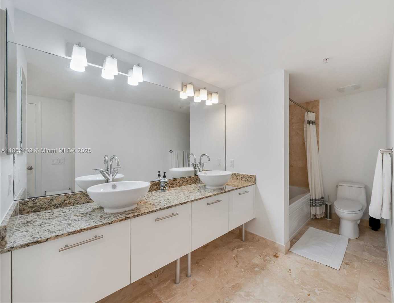 Small Image of 41 SOUTH EAST 5TH ST #1607, Miami Number 26