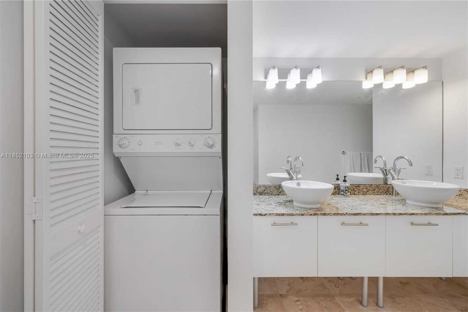 Small Image of 41 SOUTH EAST 5TH ST #1607, Miami Number 27