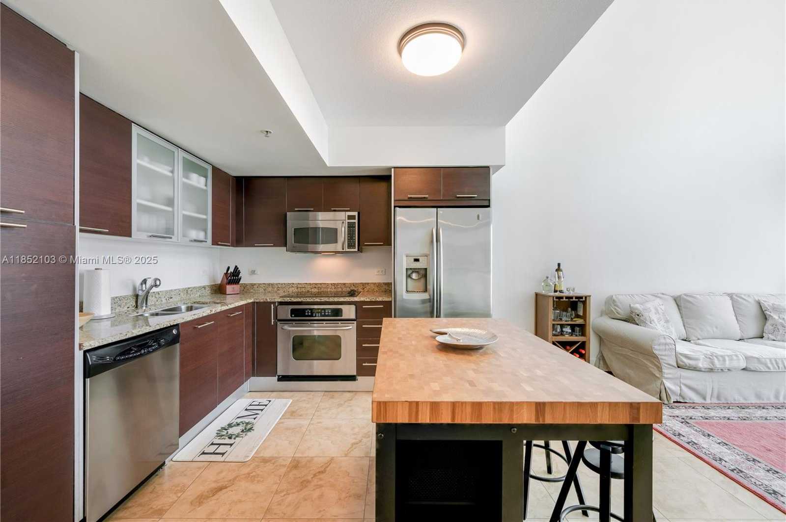 Small Image of 41 SOUTH EAST 5TH ST #1607, Miami Number 3